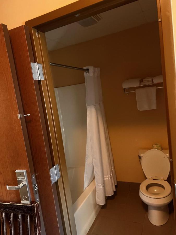 Ambridge Inn Ngoại thất bức ảnh